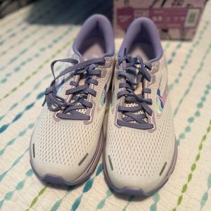 Brooks Ghost 14 women’s sneakers